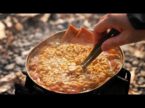 스팸 차단하지 말고 끓여보세요 부대찌개 만들기 / 캠핑한끼