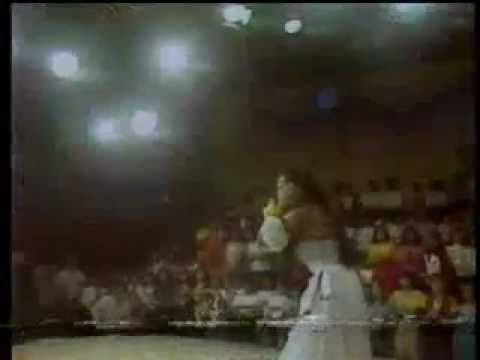 BEATRIZ ADRIANA - El Quihbole en Venezuela TV 1989...