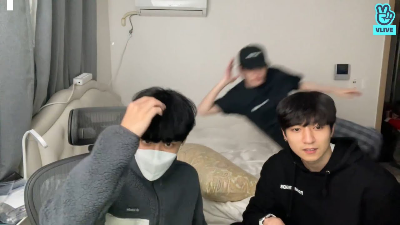 [데이식스/Day6] 세명만 모였는데도 시끄러운 방쩨필 브이앱