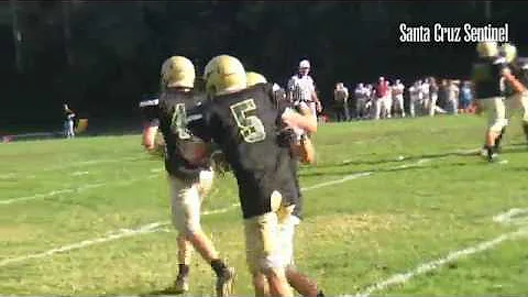 Harbor's Milo Small finds Mack Hesson in the back ...