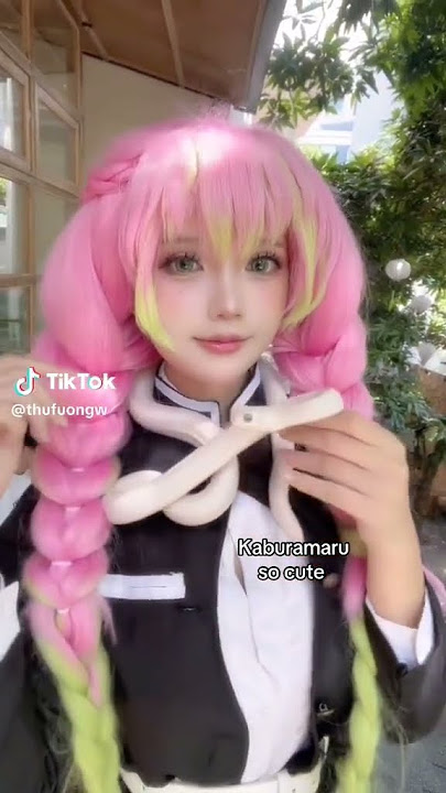Mitsuri holds obanai's snake❤️credit to:Tiktok#margaisnothere#kny#cosplay
