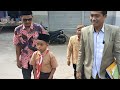 SA&#39;DI Kades Gadu Barat dan K. Mufti PP. Sumber Emas beri Hadiah kepada Adik SAYUTI (QORI&#39; CILIK)(2)