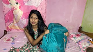 What's inside my College Bag@agvlogs2001