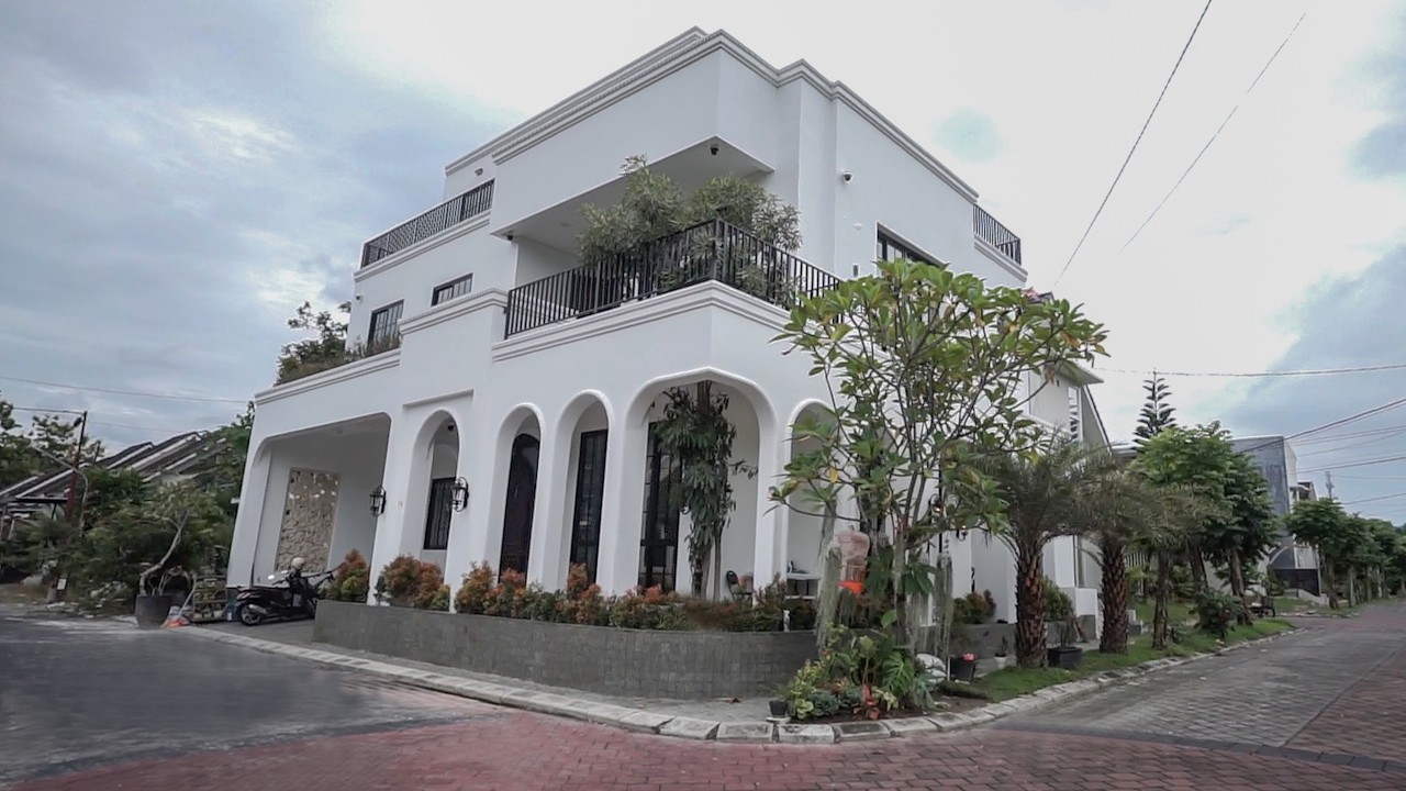 RUMAH GUPON | Tur Rumah Mewah 2 Lantai: Sentuhan Minimalis Modern yang Bikin Betah! ✨