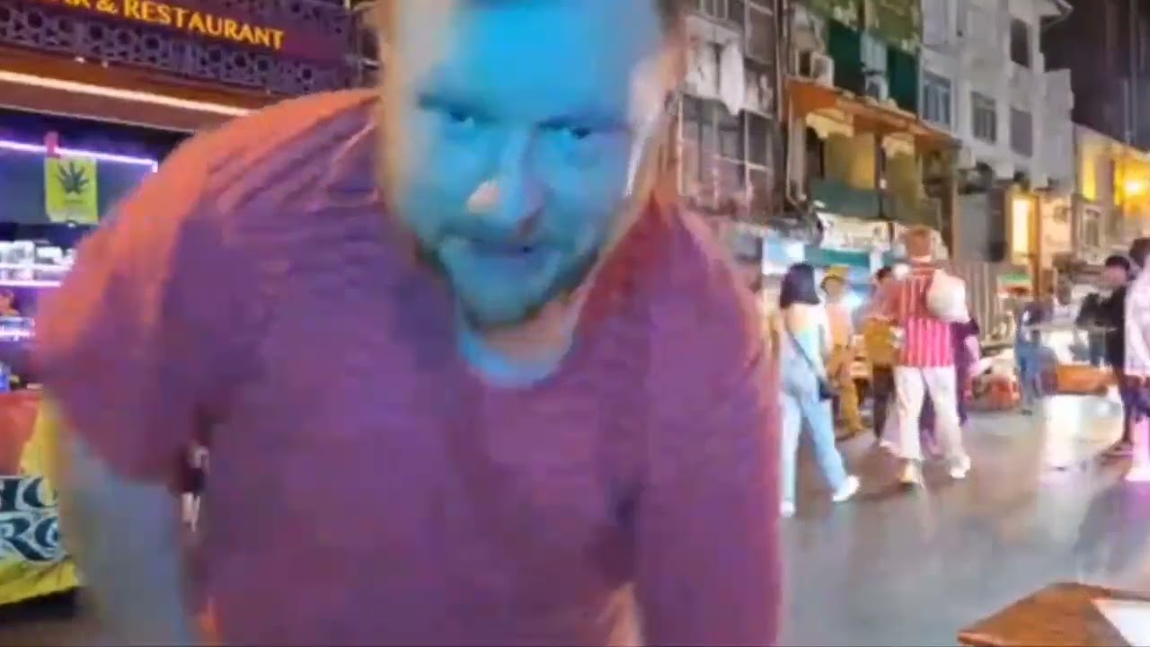 Burger Planet Dancing to Kick Subscribers 😄