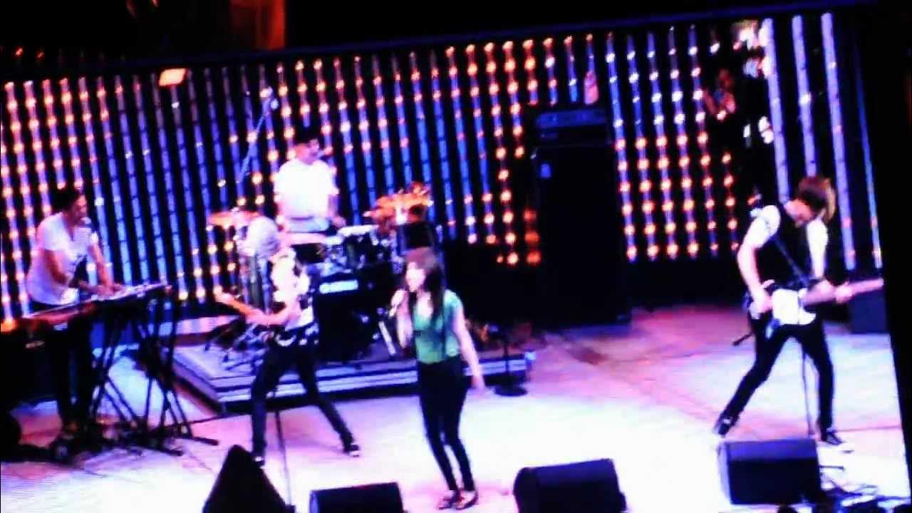 Rockin' to Carly Rae Jepsen's "Call Me Maybe" at the Universal CityWalk ~ April 2012 (Spring Break) Rockin' to Carly Rae Jepsen's "Call Me Maybe" at the Universal CityWalk ~ April 2012 (Spring Break)