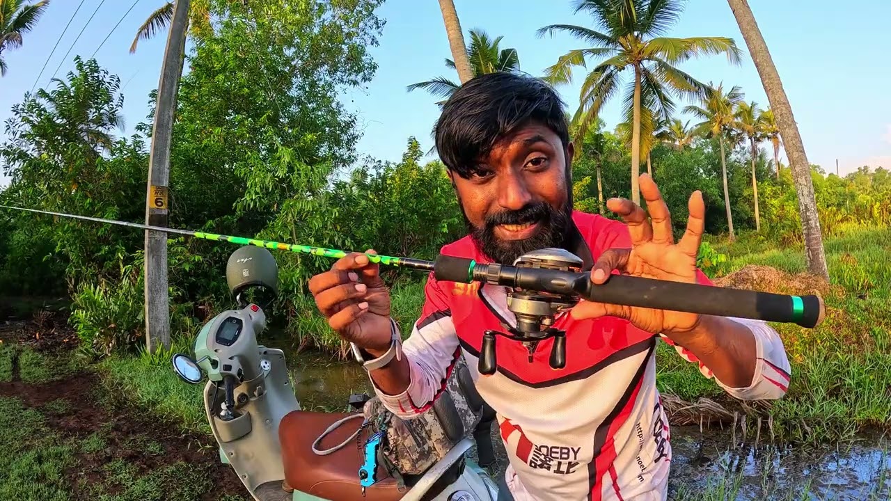 fishing:കെണിയിൽ കുടുങ്ങിയ പാമ്പ് ! രക്ഷകനായി. കൂടെ നാടൻ വരാൽ വേട്ടയും! ! 🎣🎣🐍  movement of the video.