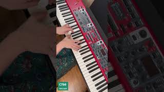 Джазовый пассаж на альтерированную доминанту🎹 видео