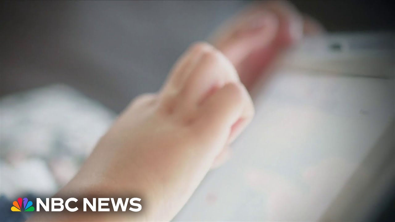 LA school district votes to restrict screen time at school LA school district votes to restrict screen time at school