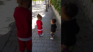 Reyna & Nyla Elele Eve Donerken