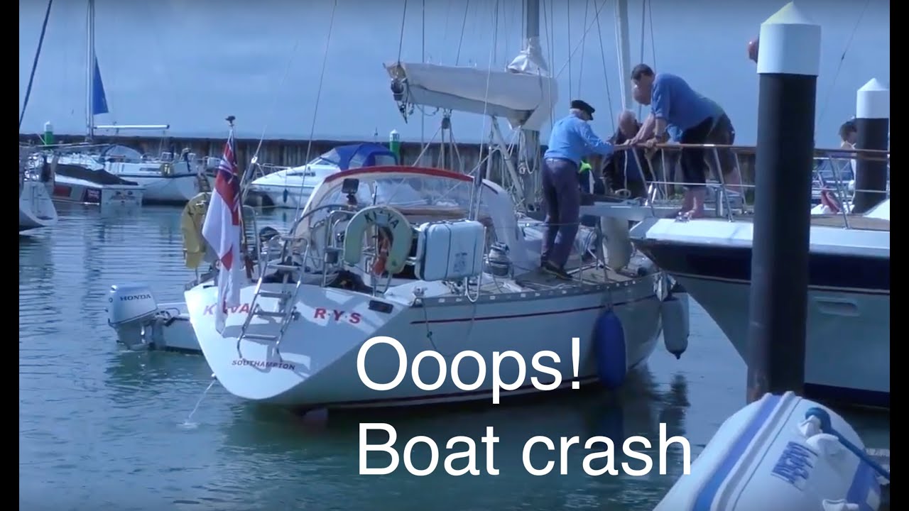 A boat crash in Yarmouth! Dartmouth harbour.