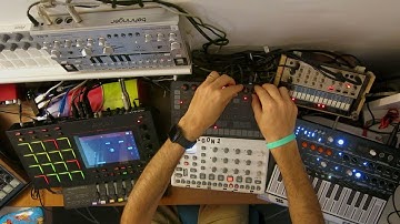 Arturia MicroFreak & Uno:Synth // TECHNO Jam