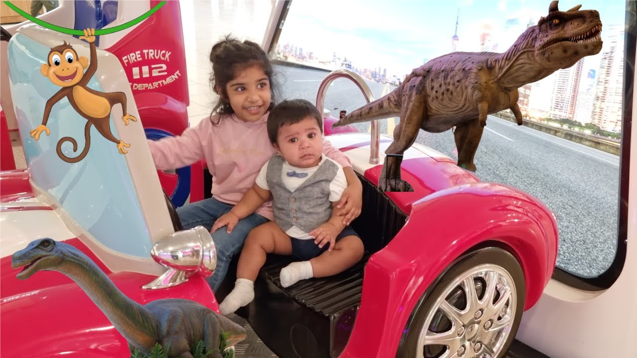 Natalia Shopping at Lakeside With Dinosaurs [ Natalia Family and Toys ]