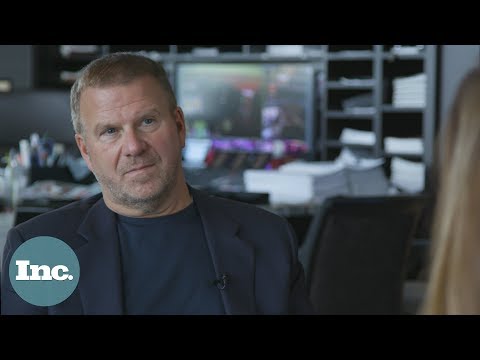 Video: Kekayaan Bersih Tilman Fertitta: Wiki, Menikah, Keluarga, Pernikahan, Gaji, Saudara