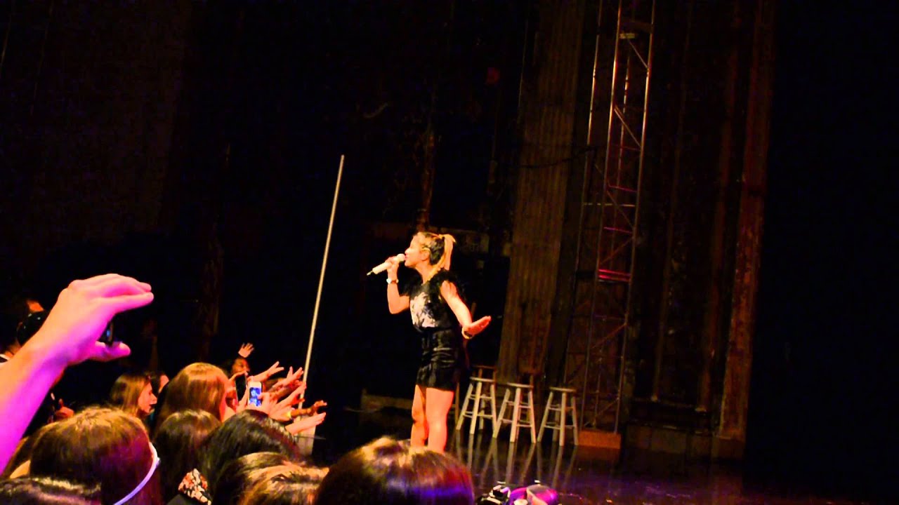 FIFTH HARMONY - Me & My Girls