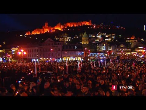 ასი ათასი მოწამის ხსენების დღესთან დაკავშირებით, მეტეხის ხიდზე პარაკლისი მიმდინარეობს