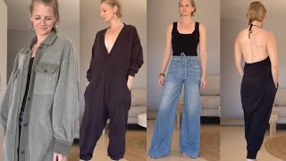 MINIMALIST Wardrobe Essentials | 10 must haves for a minimalist closet