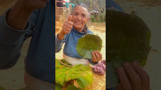 Cute Grandma Makes Leaf Plate, Easy To Make Grandma 😍-Diy#Shorts