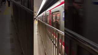 大阪メトロⓂ️Ⓜ️の御堂筋線のラッピング列車