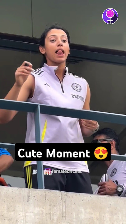 Smriti Mandhana signs a cap for a fan ❤️ #ytshorts