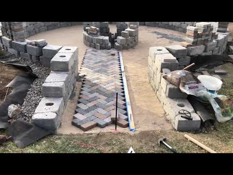 Herringbone Paver Pattern Step 2   Set Entry