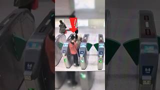 The Naughty Little Boy Made An Amazing Move At The Subway Station.