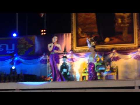 พระเทพของชาวไทย - อั้ม นันทิยา