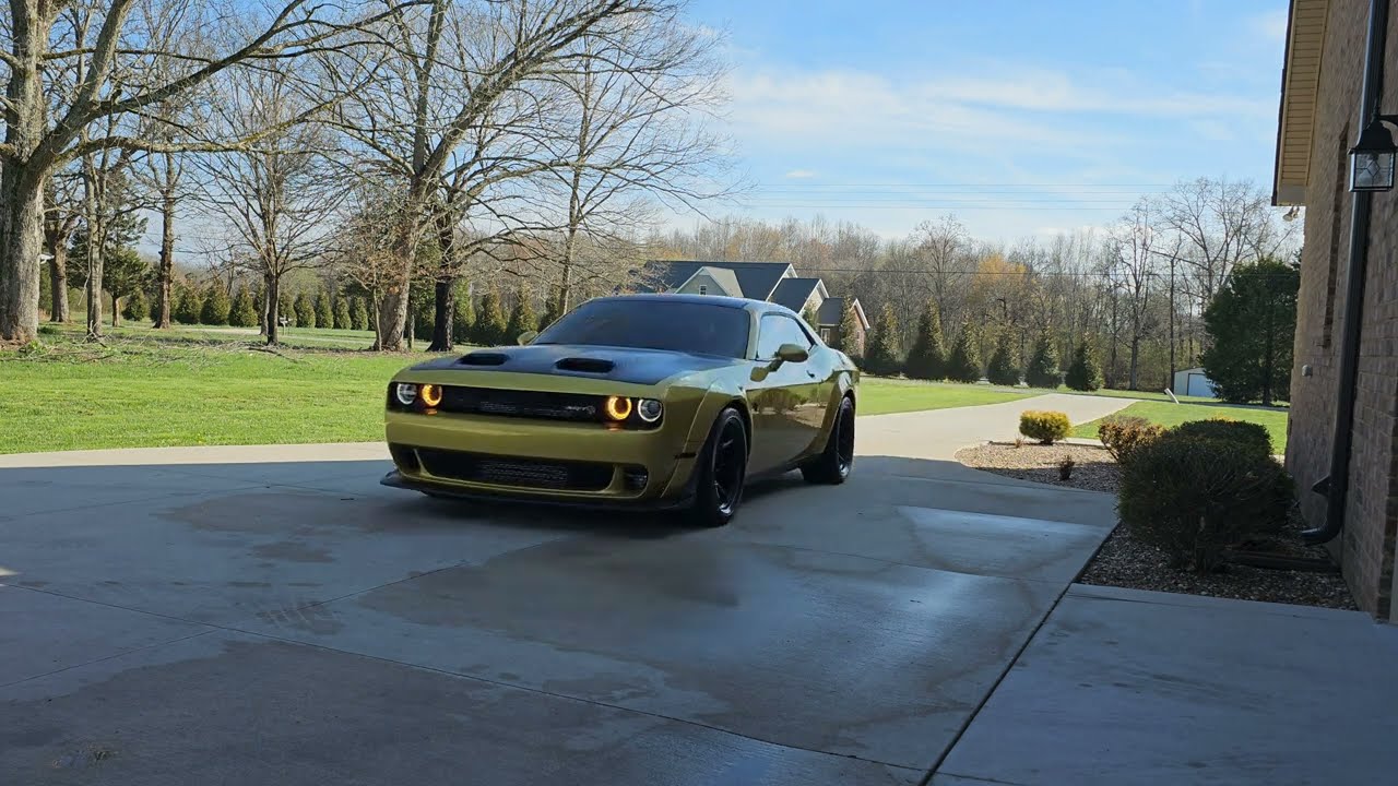 Hellcat Redeye LOUD Supercharger Whine