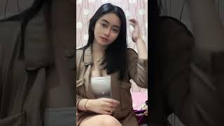 INDAHNYA BELAHAN NENEN