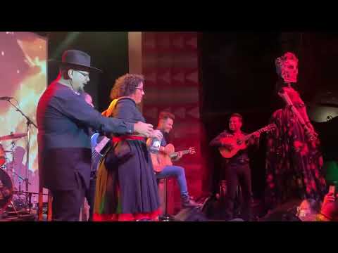 La Santa Cecilia/ Dos Botellas de Mezcal