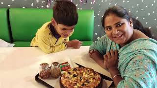 Ajj asi Kari fridkot ja k 🍕 pizza party 🥳🎉 mai 7 month baad khada 🍕 pizza 😁😁