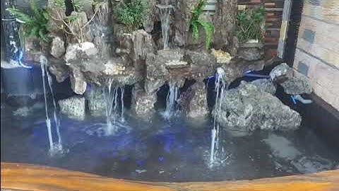 Tiểu cảnh hòn non bộ dưới cầu thang