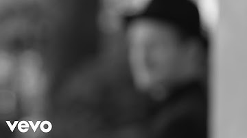 Jeremiah Fraites - Champagne (Visualiser)