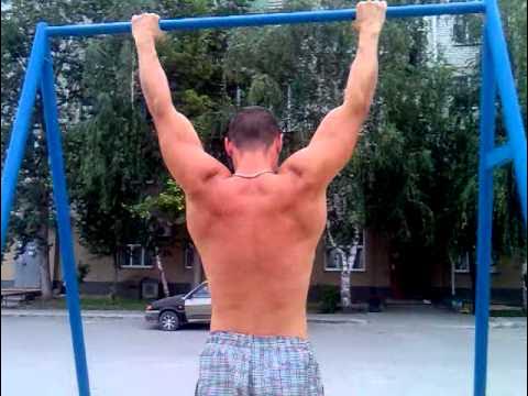 Подтягивания широким хватом за голову