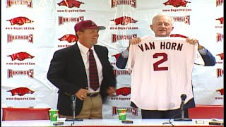 Flashback: Dave Van Horn Introduced at Arkansas on June 21, 2002