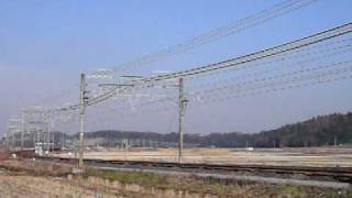 E217系と211系3000番台（総武本線）（2008年12月撮影）