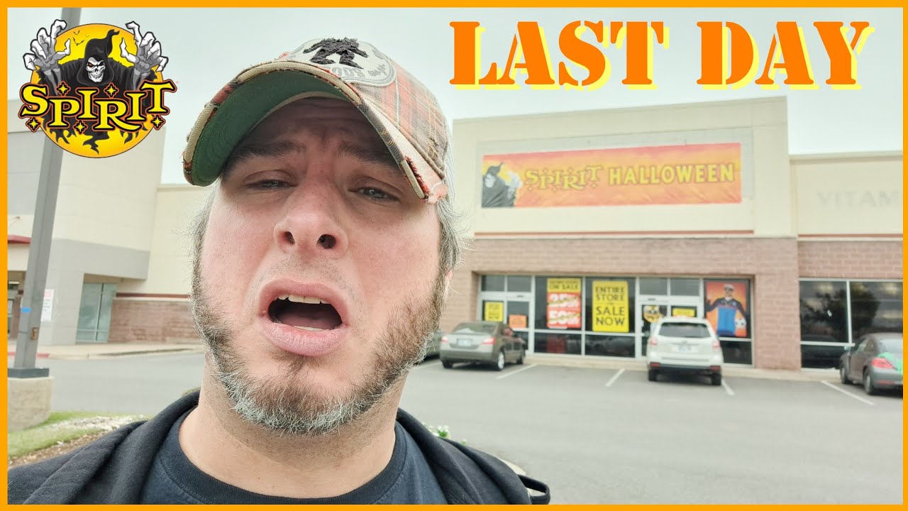 Spirit Halloween Sad Last Day Closing Sale Clearance Still Lots of