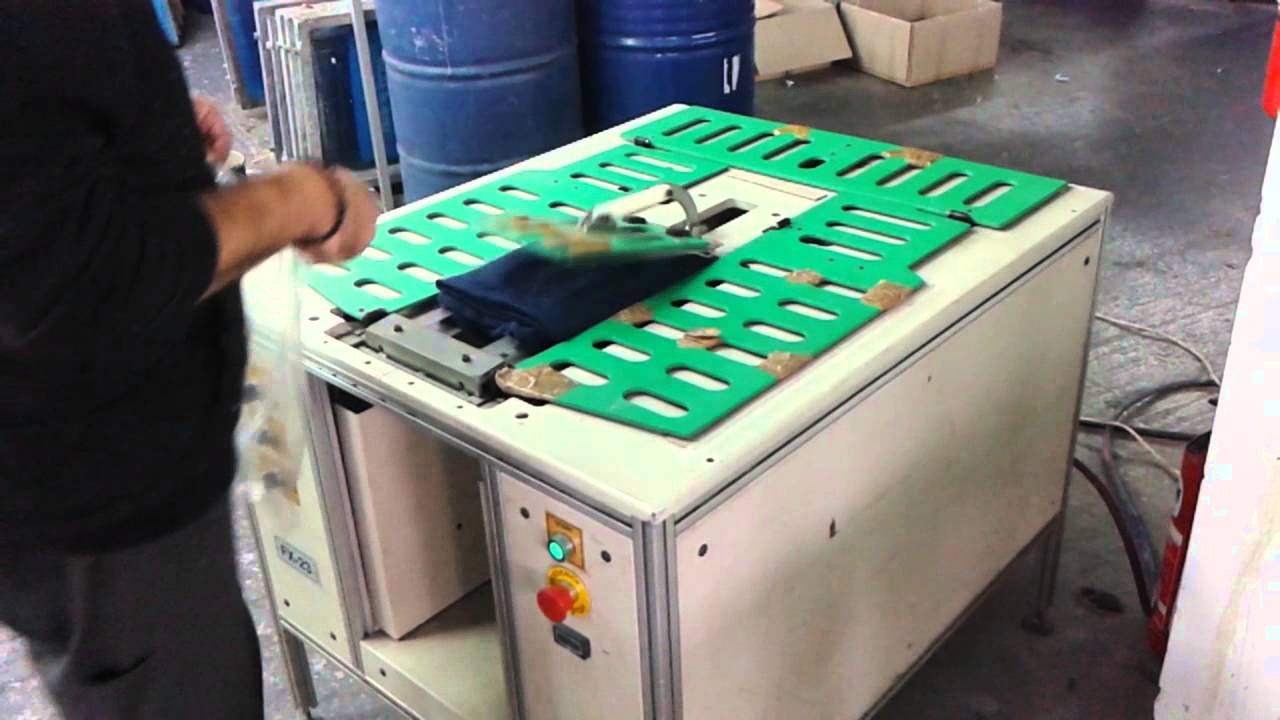 T-shirt Folding machine and naylon bag FX 23 - YouTube