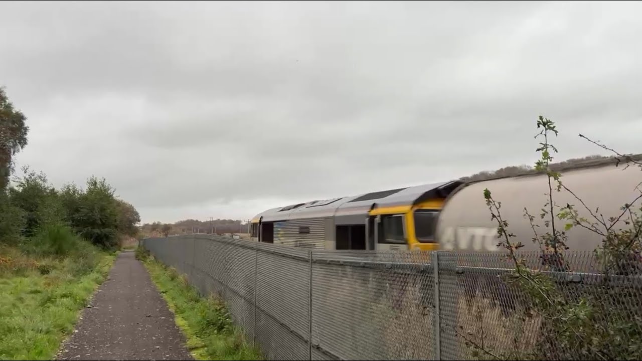 GBRF Class 66694 'Railfreight Triple Grey' Passes Barassie bound for Grain Oil Terminal (08/10/25)