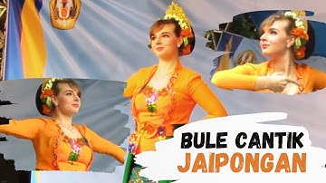 [KLIP] Bule Cantik Nari Jaipongan Daun Pulus
