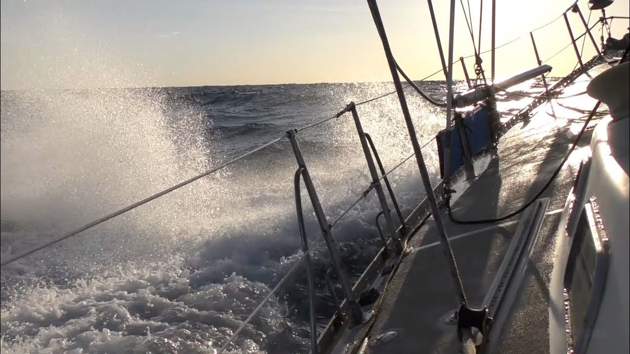 EPIC OVERNIGHT SAIL To A Stunning Reef (Sailing SV Sarean) Ep. 41