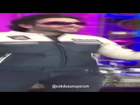 Wide İsmailYK dancing   ( İsmailYK'nın ibo showda ki dansı ama geniş şekilde)