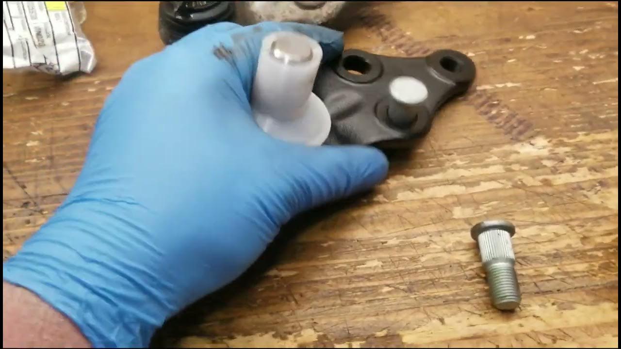 Hyundai ball joint replacement on a 2014 Santa fe - YouTube