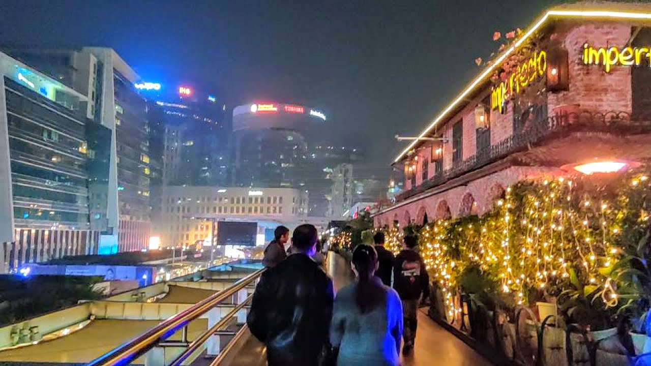 india-most-happening-place-in-gurgaon-gurugram-cyber-hub-cyber