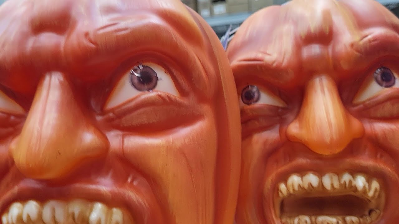 Tour of all the Halloween Animatronics at Lowe's halloween scary Tour of all the Halloween Animatronics at Lowe's halloween scary