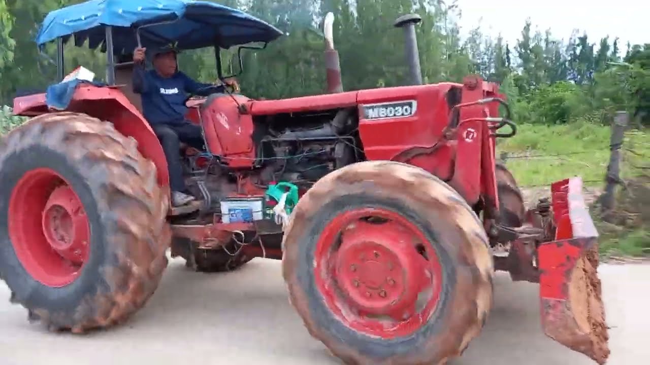 อย่าเข้าใกล้อะไหล่แพงและหายากใครรู้ว่ารุ่นนี้คือรุ่นอะไร ครับใช่คูโบต้า m8030 หรือเปล่า