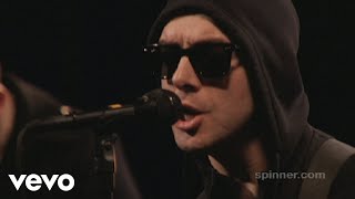 Video thumbnail of "Glasvegas - Daddy's Gone (AOL Sessions 2009)"