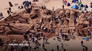 Bolivian and Peruvian artists depict biblical themes in sand sculptures for Easter