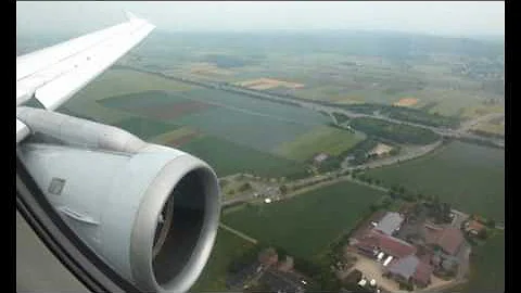 Lufthansa Airbus A319 (D-AILN)  landing in Stuttgart RWY25