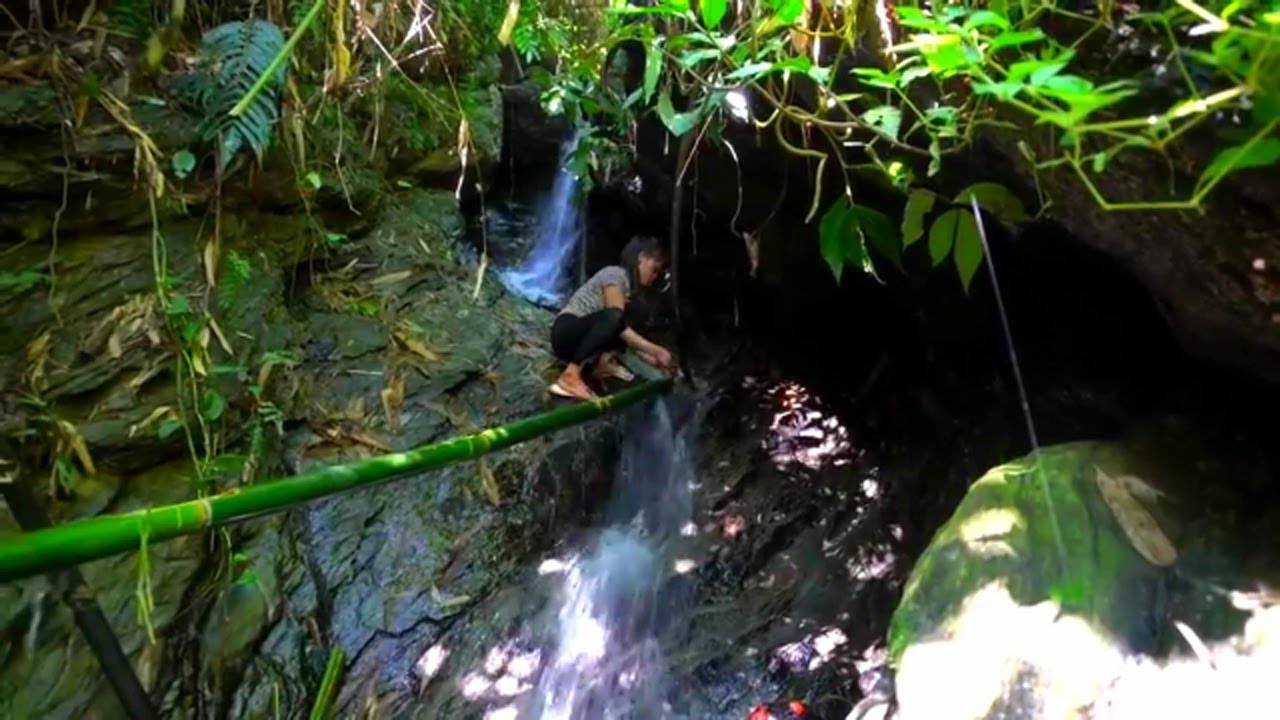 Bathing Alone in the Wilderness || Solo Bushcraft & Camping in the ...